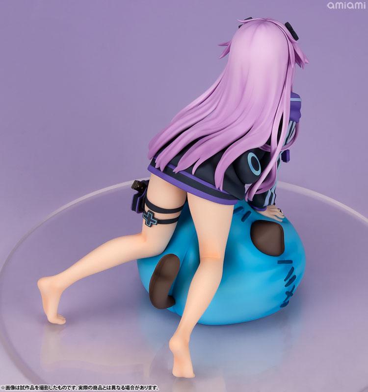 Hyperdimension Neptunia "Dimensional Traveler Neptune" Waking Up Ver. 1/8 Complete Figure