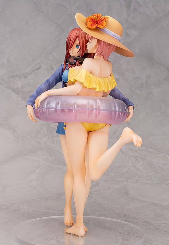 The Quintessential Quintuplets Ichika Nakano & Miku Nakano 1/7 Complete Figures product